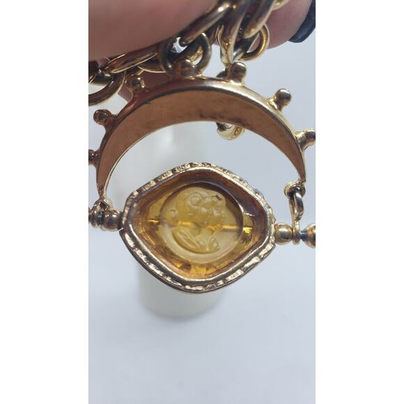 Vintage German Gold Chain Bracelet & Spinning Cameo Amber Glass Intaglio - Picture 5 of 10